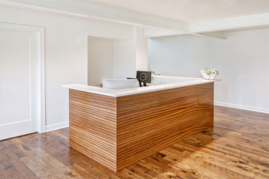 7-Lobby-desk